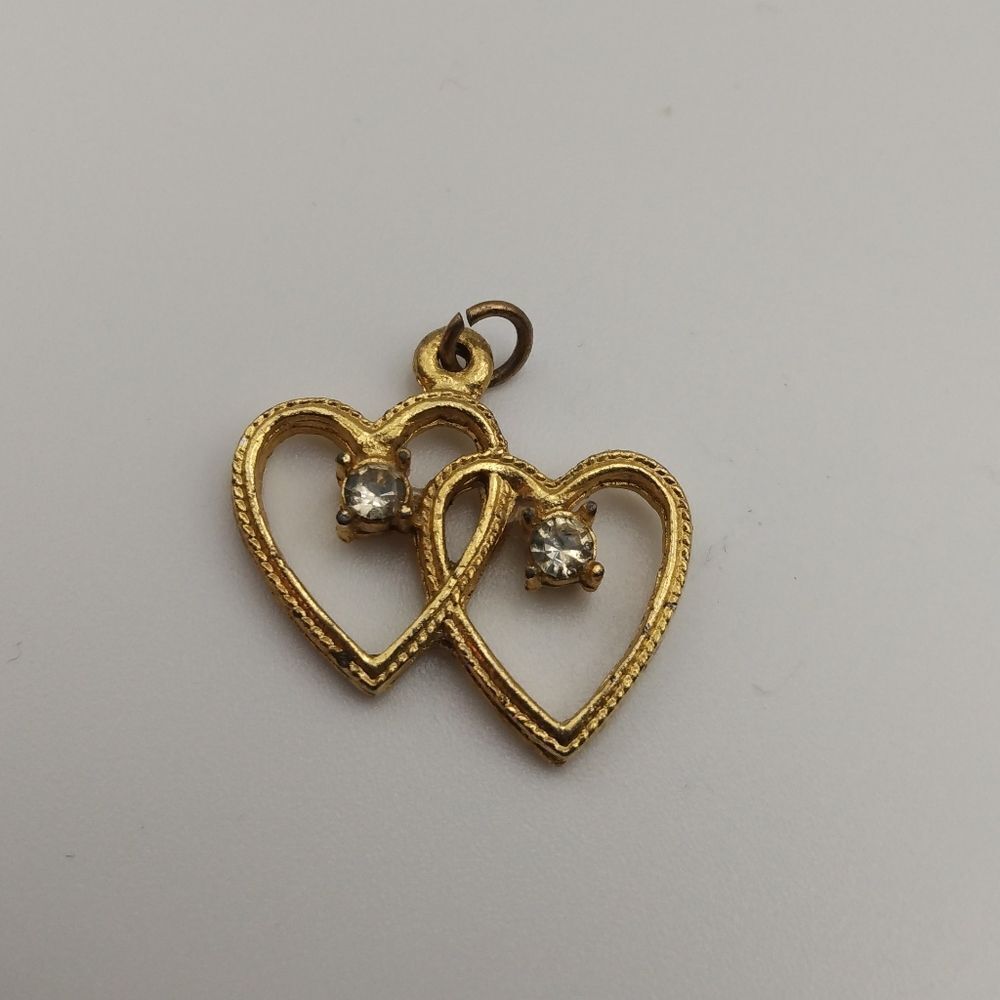 Double eternity heart pendant